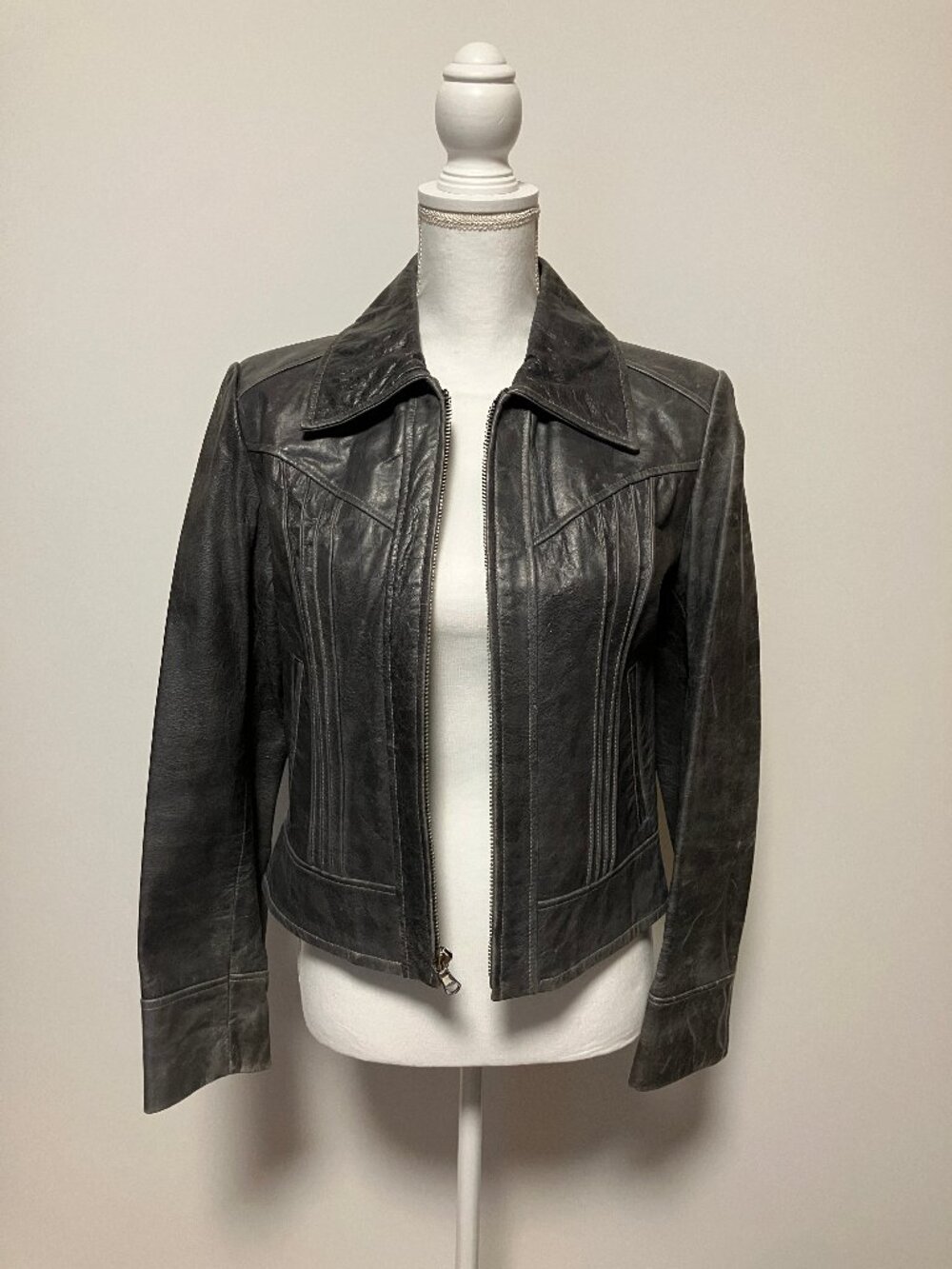 Vintage Guess Women's Genuine Leather Jacket, Size Medium, Black, Y2K, Moto - Picture 2 of 10